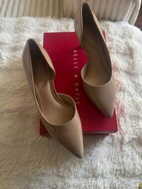 Kelly & Katie Nude Patent Pointed Toe Pumps - Beige